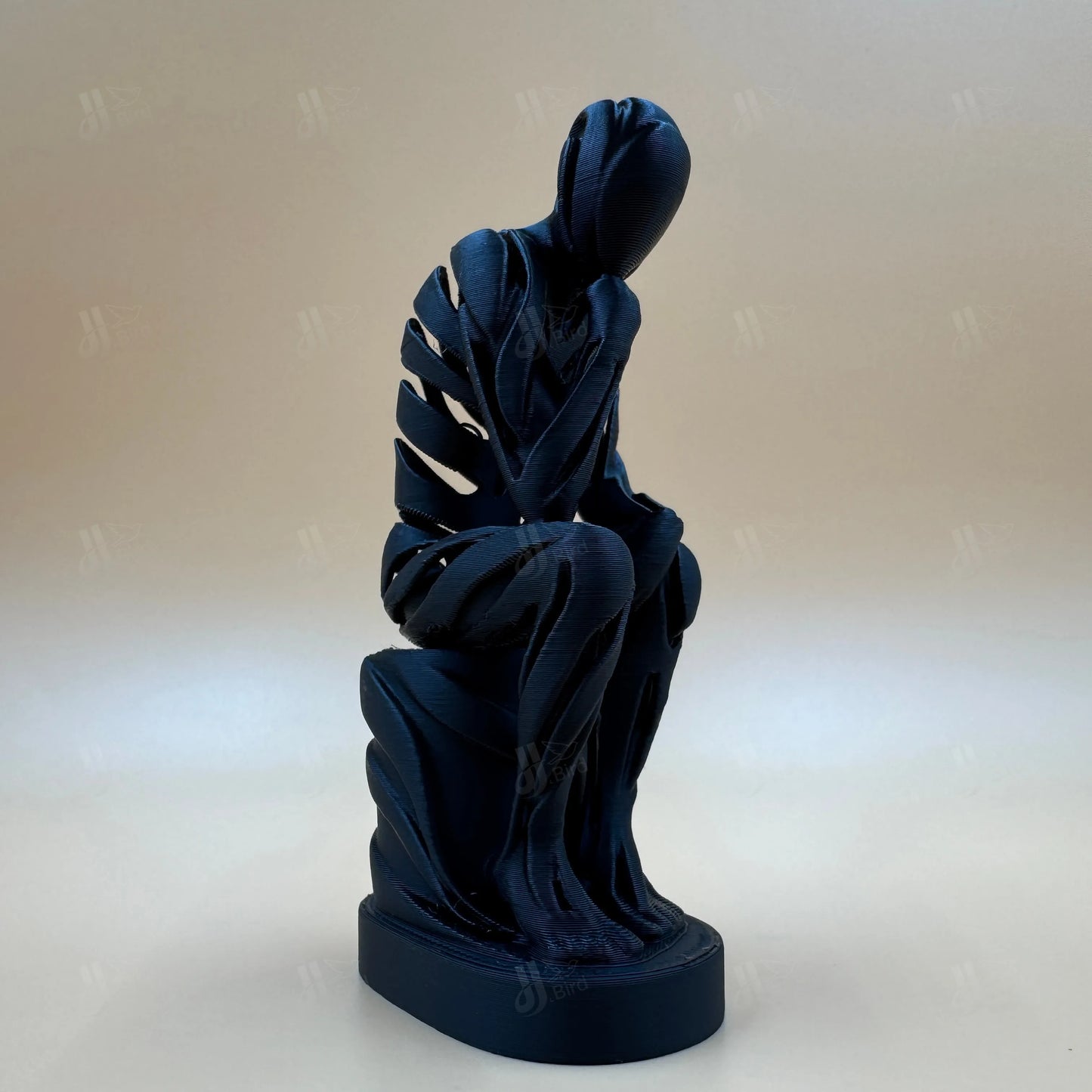 1pc Exquisite Black Hollowed Thinker Figurine, suitable for desktop, desk & office embellishment. Great for New Year's Day.
