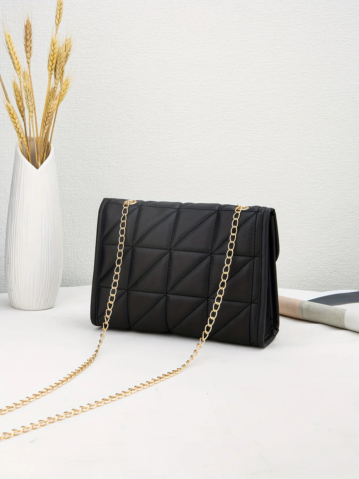 Lock buckle temperament simple chain versatile crossbody bag casual solid color commuting shoulder bag